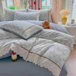 Lenjerie pat dublu  - bumbac 100 % , 4 piese, Cearceaf cu elastic , Gri, Floral, cu Dantela - imagine 2