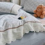 Lenjerie pat dublu  - bumbac 100 % , 4 piese, Cearceaf cu elastic , Gri, Floral, cu Dantela - imagine 5