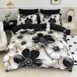 Lenjerie de pat dublu , Tesatura tip Finet,  6 piese , Imprimeu 5D Flori Crem cu Negru