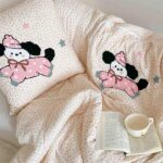 Pilotă pentru copii și bebeluși 2 în 1, 100% Bumbac, Transformabilă în Pernă – 100 x 145 cm,  model Cățeluș, Roz Pudrat-Crem - imagine 2