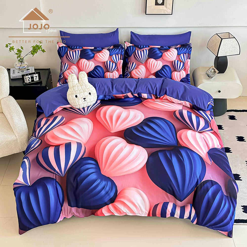 15.1-1.jpg Lenjerie de pat dublu , Tesatura tip Finet, 6 piese , Imprimeu 5D Roz Coral și Albastru Regal cu Inimi Decorative - imagine 1