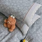 Lenjerie pat dublu  - bumbac 100 % , 4 piese, Cearceaf cu elastic , Gri cu Imprimeu Floral si Dantela - imagine 5