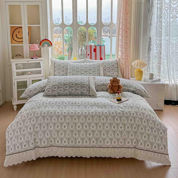 Lenjerie pat dublu  - bumbac 100 % , 4 piese, Cearceaf cu elastic , Gri cu Imprimeu Floral si Dantela