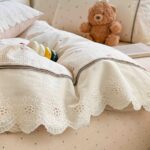 Lenjerie pat dublu  - bumbac 100 % , 4 piese, Cearceaf cu elastic , Crem cu Cirese si Dantela - imagine 4