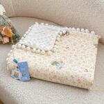 Păturică copii din bumbac 100% și Minky 3D, 100 x 150 cm  – Bej deschis, model cu Elefănței - imagine 5