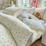 Lenjerie pat dublu  - bumbac 100 % , 4 piese, Cearceaf cu elastic , Model Flori ALbastre si Dantela - imagine 2