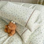 Lenjerie pat dublu  - bumbac 100 % , 4 piese, Cearceaf cu elastic , Model Flori ALbastre si Dantela - imagine 5