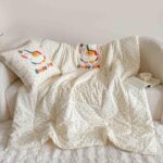 Pilotă pentru copii și bebeluși 2 în 1, 100% Bumbac, Transformabilă în Pernă – 100 x 145 cm,  model cu Unicorn, Crem Multicolor - imagine 2