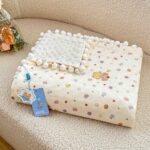 Păturică copii din bumbac 100% și Minky 3D, 100 x 150 cm  – Crem, model cu Ursuleti - imagine 5