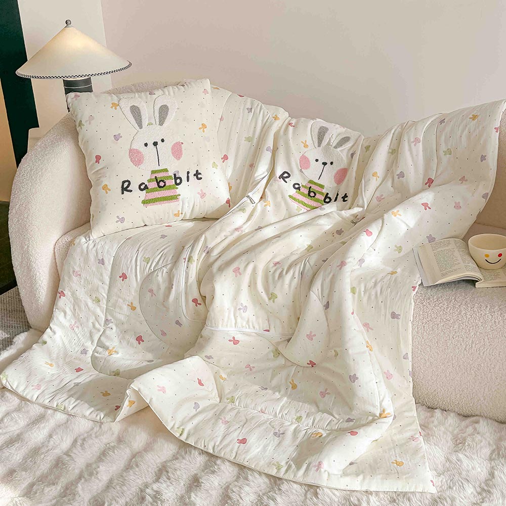 5.1-5.jpg Pilotă pentru copii și bebeluși 2 în 1, 100% Bumbac, Transformabilă în Pernă – 100 x 145 cm, model cu Iepuraș, Crem Multicolor - imagine 1