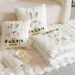 Pilotă pentru copii și bebeluși 2 în 1, 100% Bumbac, Transformabilă în Pernă – 100 x 145 cm,  model cu Iepuraș, Crem Multicolor - imagine 4