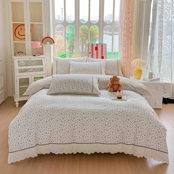 Lenjerie pat dublu  - bumbac 100 % , 4 piese, Cearceaf cu elastic , Flori Gri si Dantela