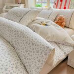 Lenjerie pat dublu  - bumbac 100 % , 4 piese, Cearceaf cu elastic , Flori Gri si Dantela - imagine 2