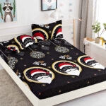 Set husa pentru pat dublu confectionata din bumbac finet cu imprimeu Mos Craciun + 2 fete de perna HF238XMAS-20029