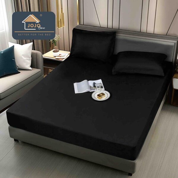 Husă pat impermeabilă cu elastic 180×200 + 2 fețe pernă JOHI18003