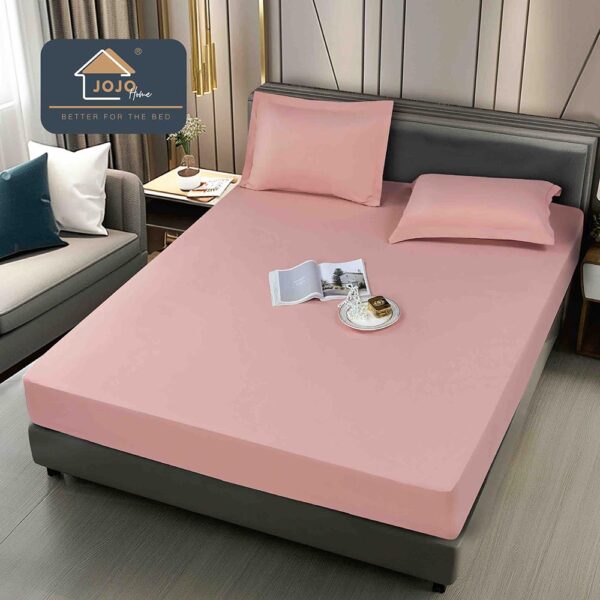 Husă pat impermeabilă cu elastic 180×200 + 2 fețe pernă JOHI18005