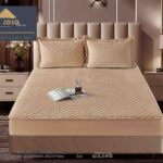Husă Pat tip Topper cu elastic + 2 fețe de pernă 180x200 cm JOJTC18003