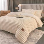 Set lenjerie cocolino pufoasa, model dungi groase, cu elastic, pat 2 persoane, 4 piese