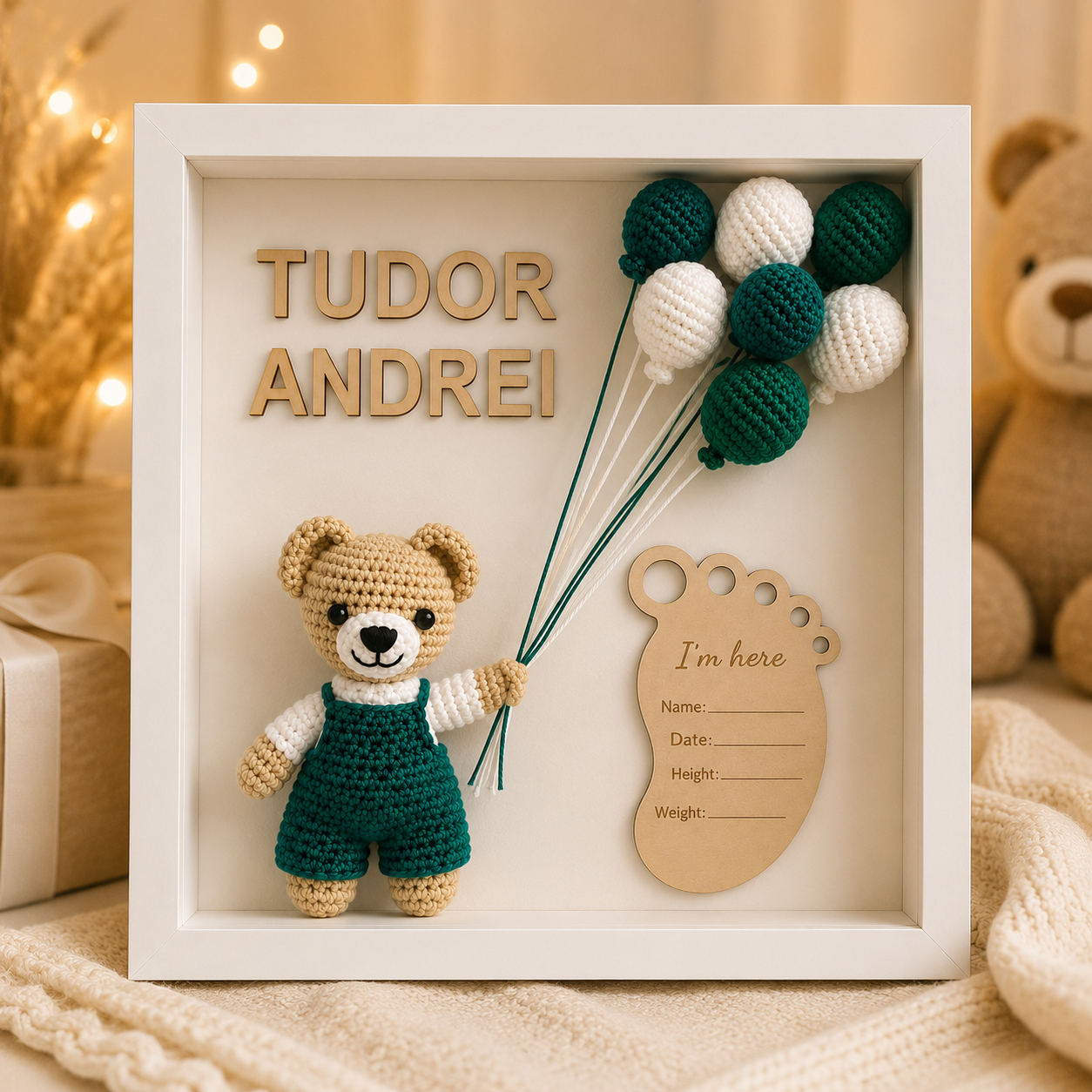 Tablou-verde.png Tablou personalizat Shadow Box – Ursulet salopeta verde - imagine 1